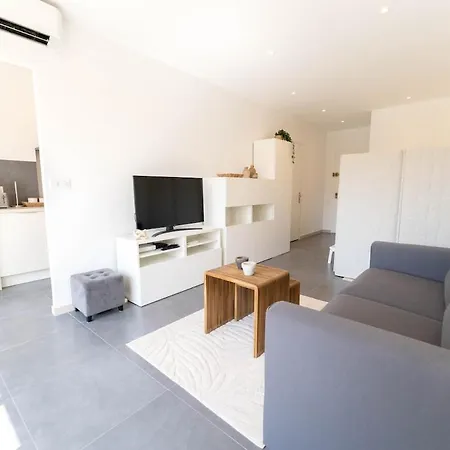 아파트 Magnifique Appartement, Piscine, Proche Gare *