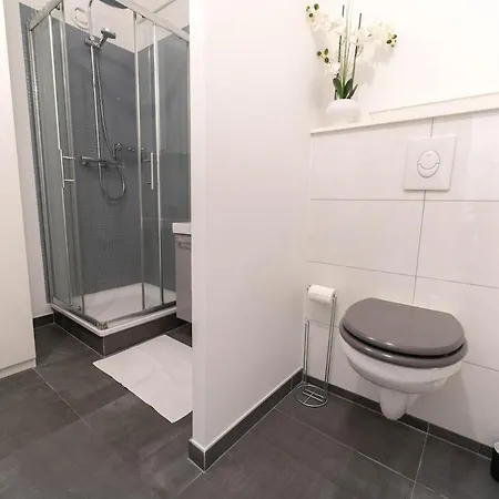 Magnifique Appartement, Piscine, Proche Gare Appartement